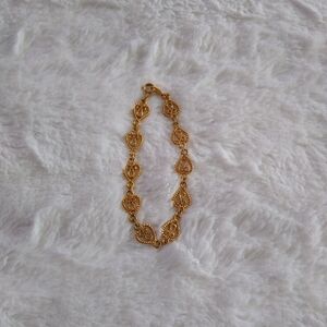 Vintage Avon Gold Tone Simply Hearts Bracelet